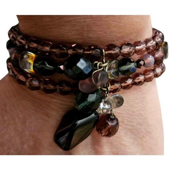 Vintage Multi-Strand Beaded Bracelet With Charms - Picture 2 of 3